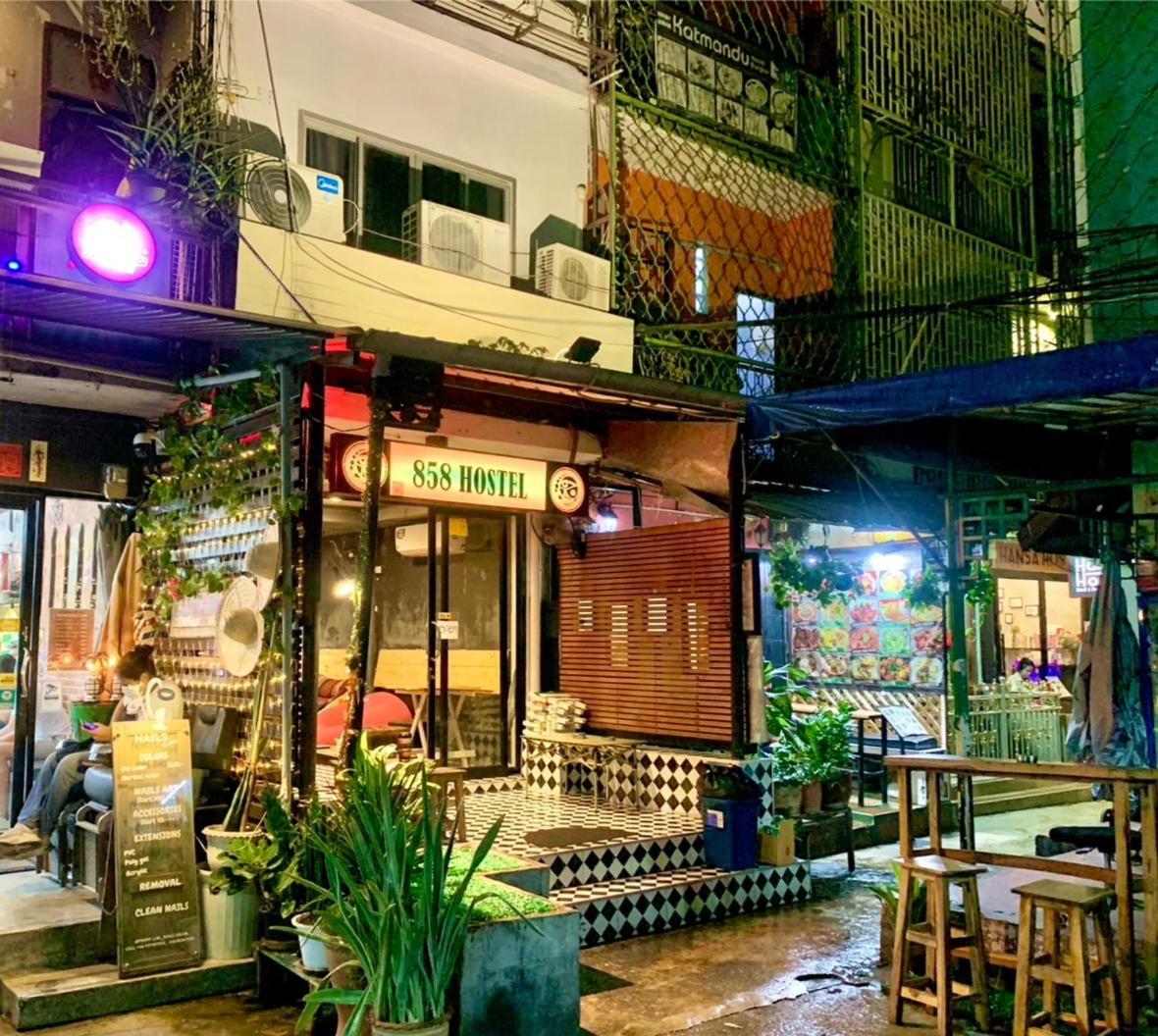 858Hostel Bkk In Khaosan Road Banguecoque Exterior foto