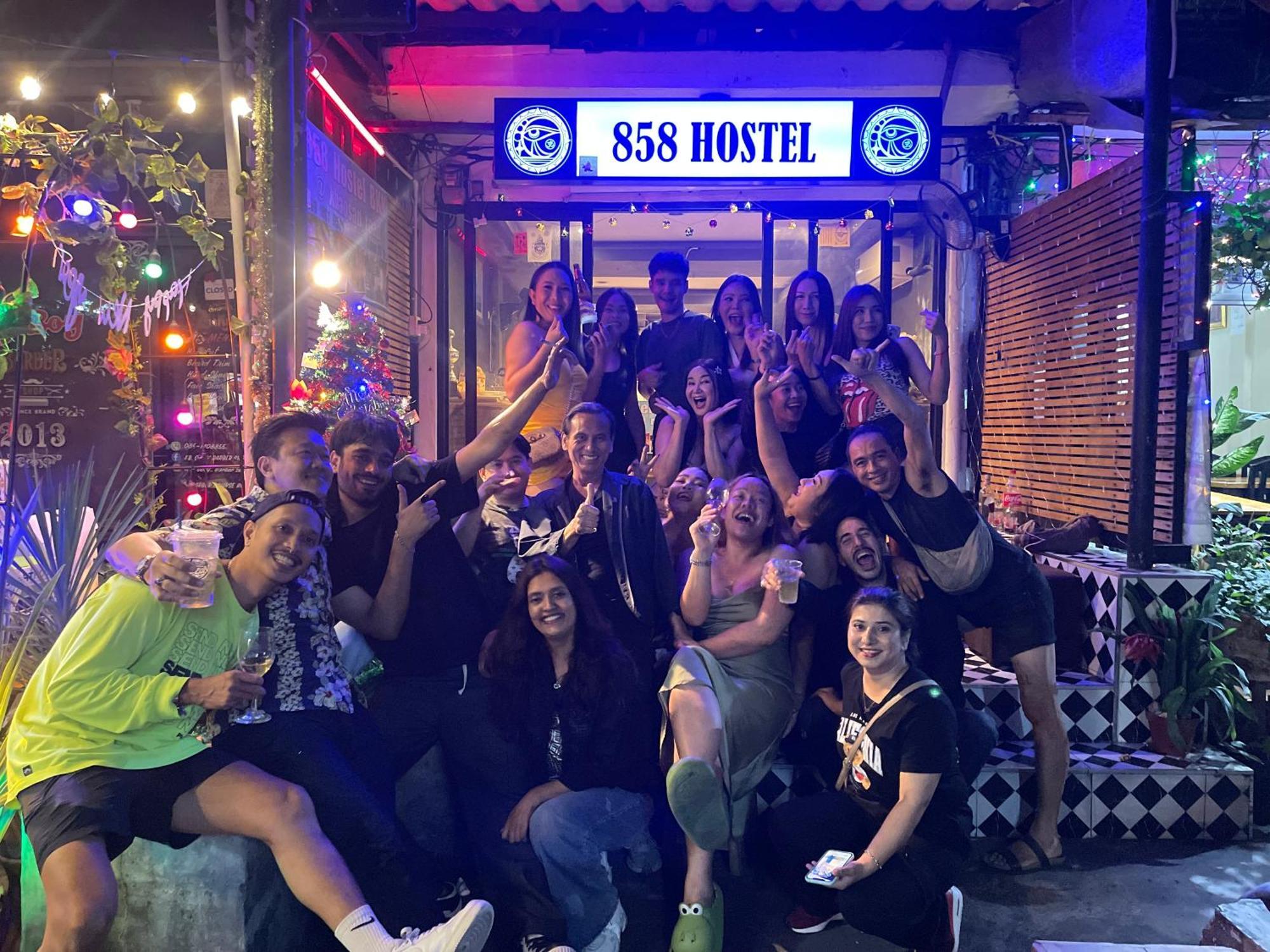858Hostel Bkk In Khaosan Road Banguecoque Exterior foto